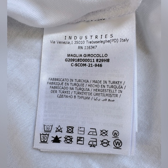 MONCLER Ombré Logo Long Sleeve Graphic Tee - Picture 8 of 13